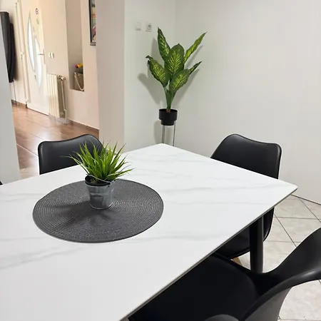 Margareta Apartment